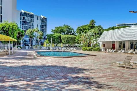 20500 W Country Club Drive Aventura FL 33180