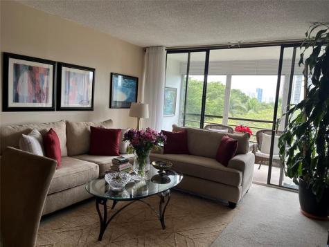 20500 W Country Club Drive Aventura FL 33180