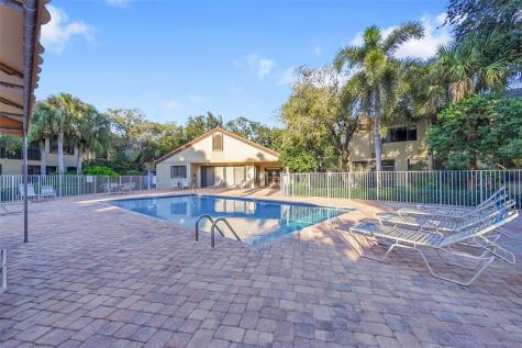 10511 NW 10th Street Plantation FL 33322
