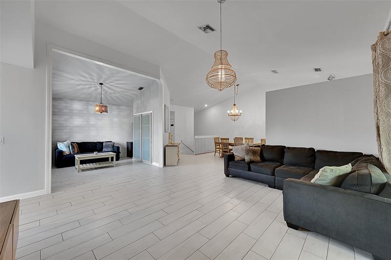 10511 NW 10th Street Plantation FL 33322