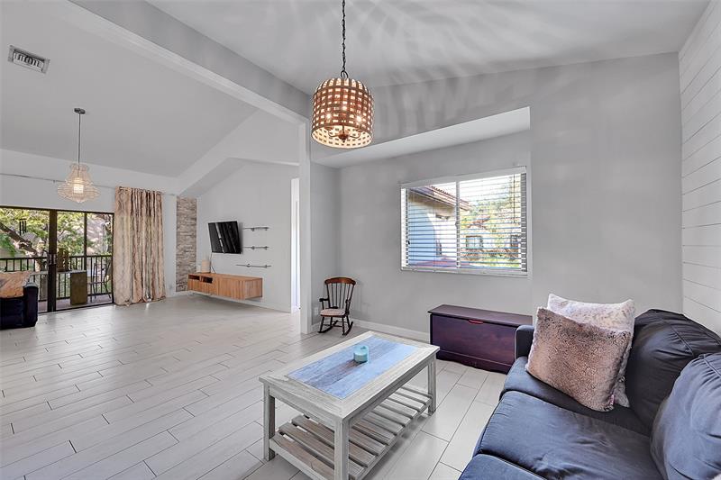 10511 NW 10th Street Plantation FL 33322