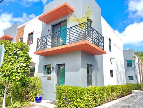 1047 NE 34th Court Fort Lauderdale FL 33334