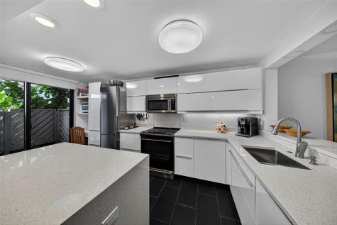 1100 SE 5th Court Pompano Beach FL 33060