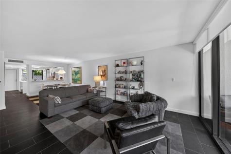 1100 SE 5th Court Pompano Beach FL 33060