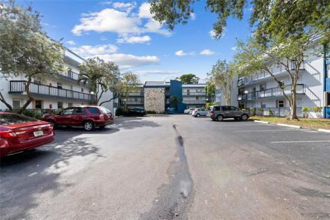 3090 Holiday Springs Boulevard Margate FL 33063