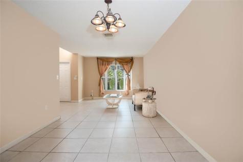 14015 N Forest Oak Circle Davie FL 33325