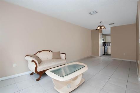 14015 N Forest Oak Circle Davie FL 33325