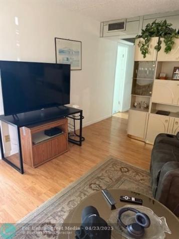 148 Farnham G Deerfield Beach FL 33442