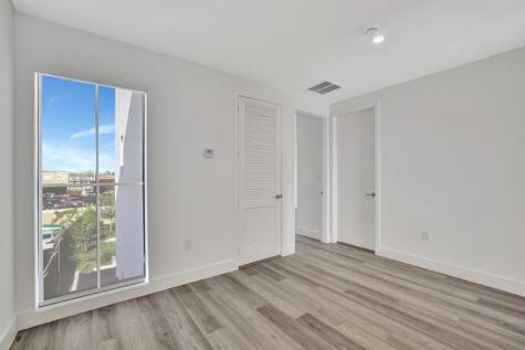 4208 NE 7th Terrace Oakland Park FL 33334