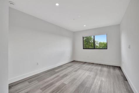 4208 NE 7th Terrace Oakland Park FL 33334