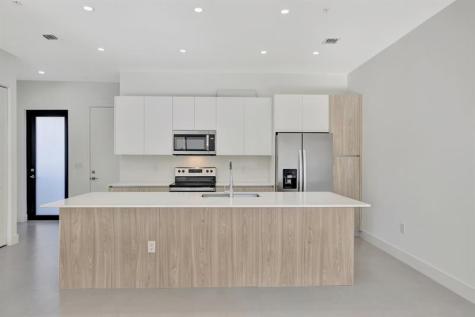 4208 NE 7th Terrace Oakland Park FL 33334