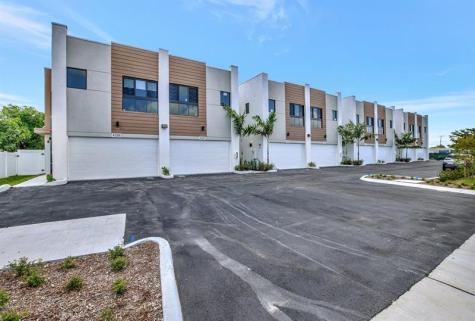 4208 NE 7th Terrace Oakland Park FL 33334