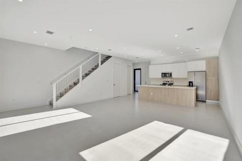 4208 NE 7th Terrace Oakland Park FL 33334