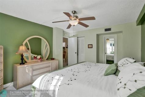 2999 NW 48th Avenue Lauderdale Lakes FL 33313