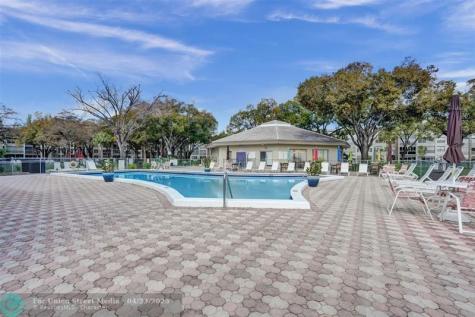 2999 NW 48th Avenue Lauderdale Lakes FL 33313