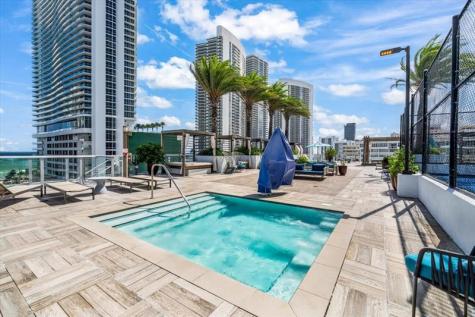 4010 S Ocean Drive Hollywood FL 33019