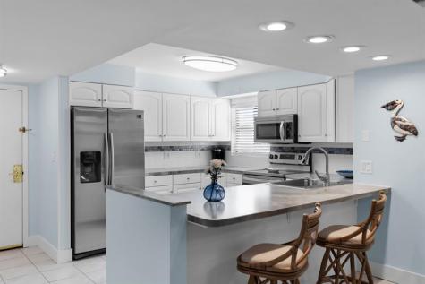 1998 W Overseas Highway Marathon FL 33050