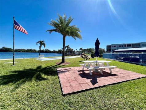 2300 Park Lane Hollywood FL 33021