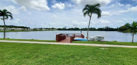 2300 Park Lane Hollywood FL 33021