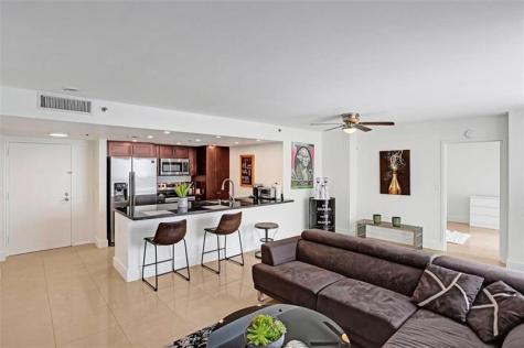 7601 E Treasure Drive North Bay Village FL 33141