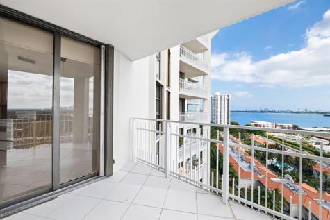 1000 Quayside Terrace Miami FL 33138