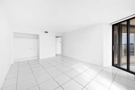 1000 Quayside Terrace Miami FL 33138
