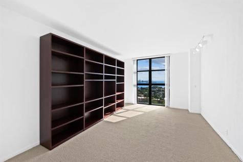 1000 Quayside Terrace Miami FL 33138