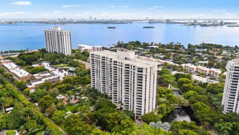 1000 Quayside Terrace Miami FL 33138
