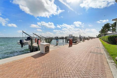 1000 Quayside Terrace Miami FL 33138