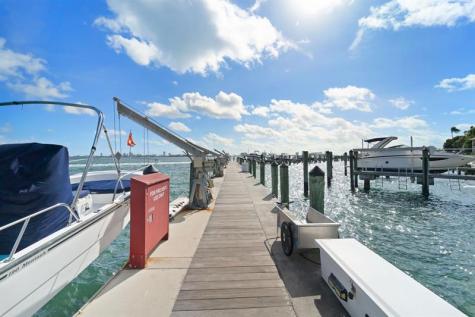 1000 Quayside Terrace Miami FL 33138