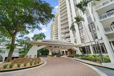 1000 Quayside Terrace Miami FL 33138