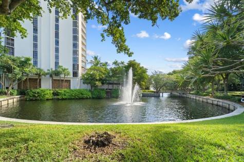 1000 Quayside Terrace Miami FL 33138
