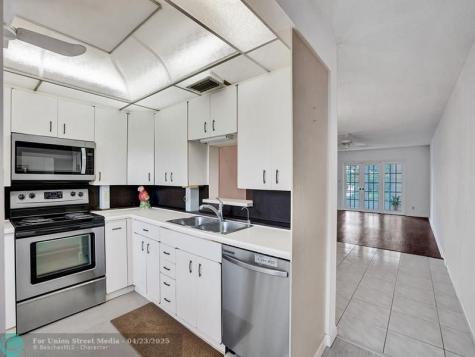 3002 Portofino Isle Coconut Creek FL 33066