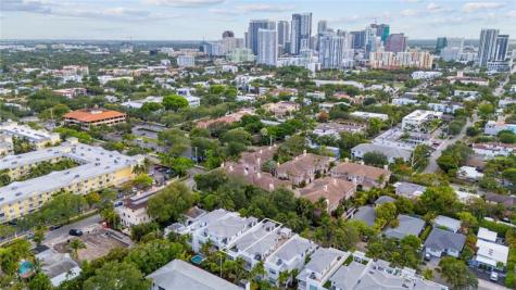 218 NE 15th Avenue Fort Lauderdale FL 33301