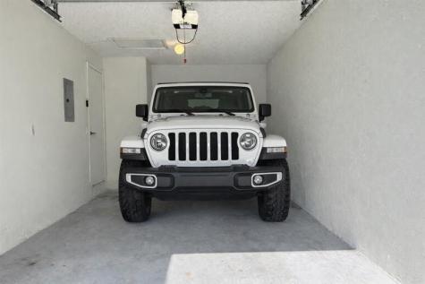 1116 SW 180 Terrace Pembroke Pines FL 33029