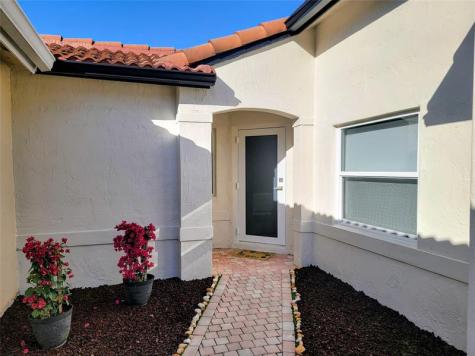 1116 SW 180 Terrace Pembroke Pines FL 33029