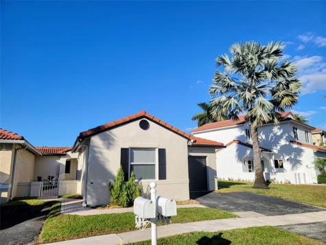 1116 SW 180 Terrace Pembroke Pines FL 33029