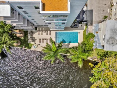 800 SE 4 Street Fort Lauderdale FL 33301