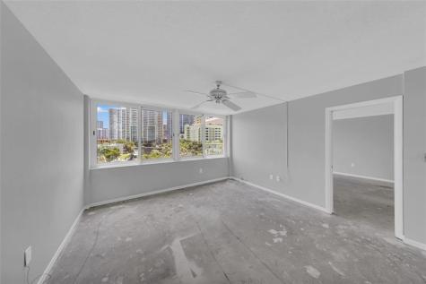 800 SE 4 Street Fort Lauderdale FL 33301