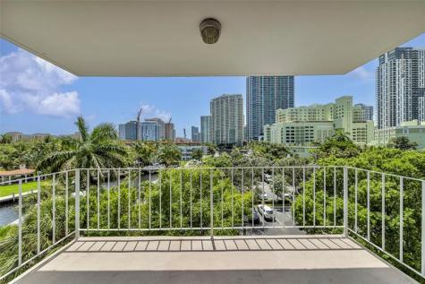 800 SE 4 Street Fort Lauderdale FL 33301