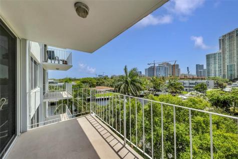 800 SE 4 Street Fort Lauderdale FL 33301
