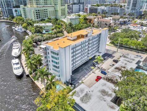 800 SE 4 Street Fort Lauderdale FL 33301