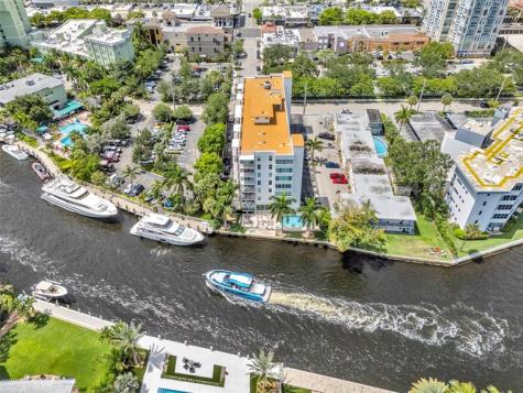 800 SE 4 Street Fort Lauderdale FL 33301