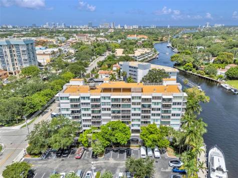 800 SE 4 Street Fort Lauderdale FL 33301