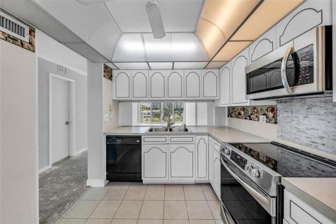 800 SE 4 Street Fort Lauderdale FL 33301