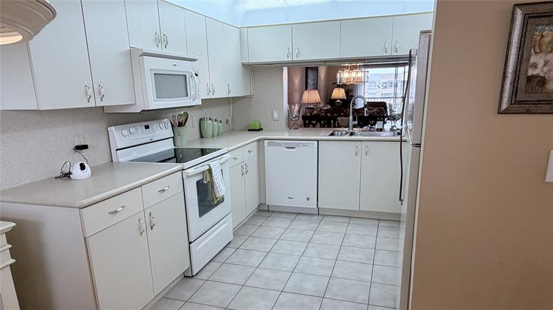 2580 NW 103rd Avenue Sunrise FL 33322