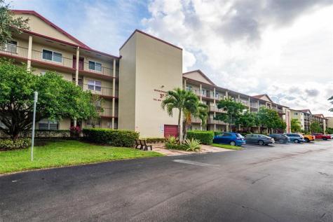 701 SW 128th Avenue Pembroke Pines FL 33027