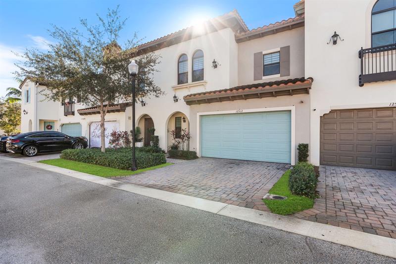 12512 NW 32 Manor Sunrise FL 33323