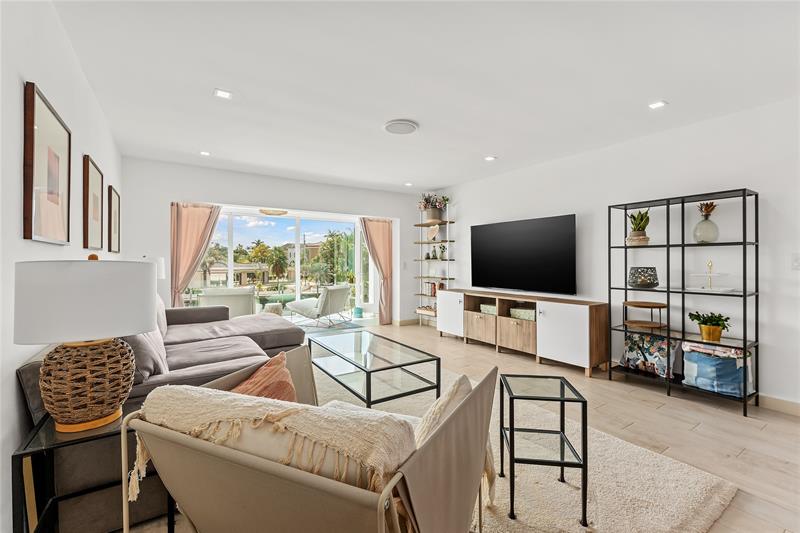 2400 NE 36th Street Lighthouse Point FL 33064