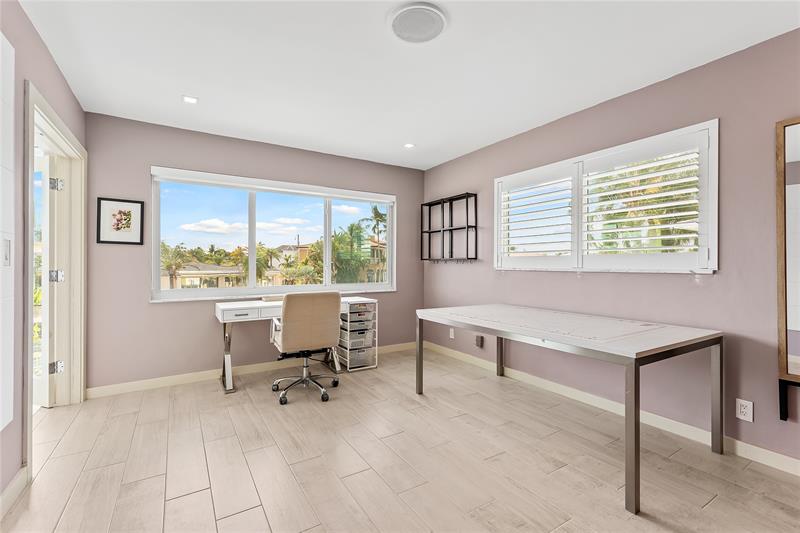 2400 NE 36th Street Lighthouse Point FL 33064